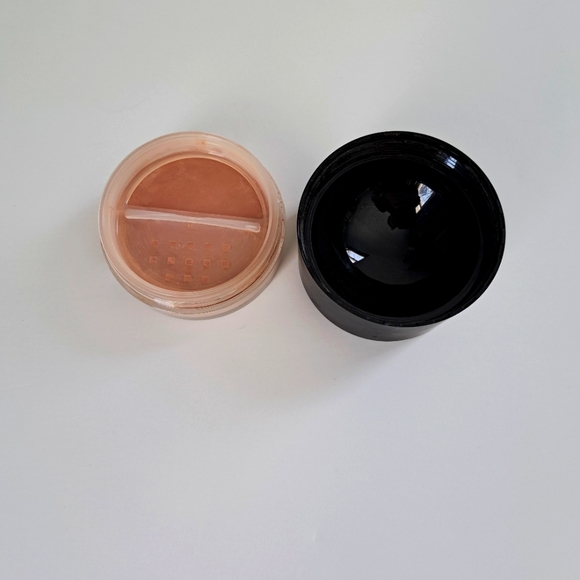 Jay Manuel Beauty Powder to Cream Foundation Medium Filter 4 New Without Box - Picture 3 of 6